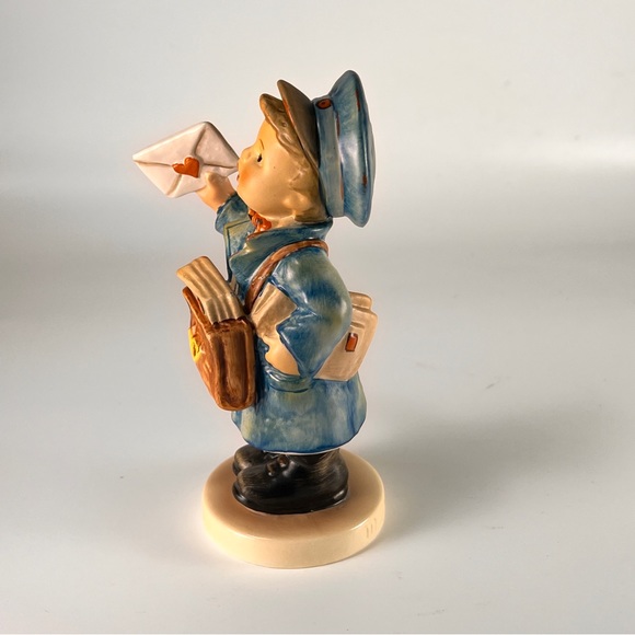 Vtg Goebel Hummel Figurine Postman W. Germany TMK6 Signed '83 #119 - Picture 7 of 14